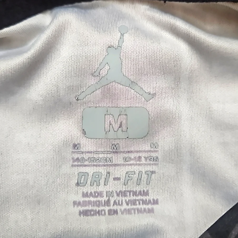 Nike Air Joran Boy - Dri Fit Hooded Long Sleeve - Picture 5 of 6